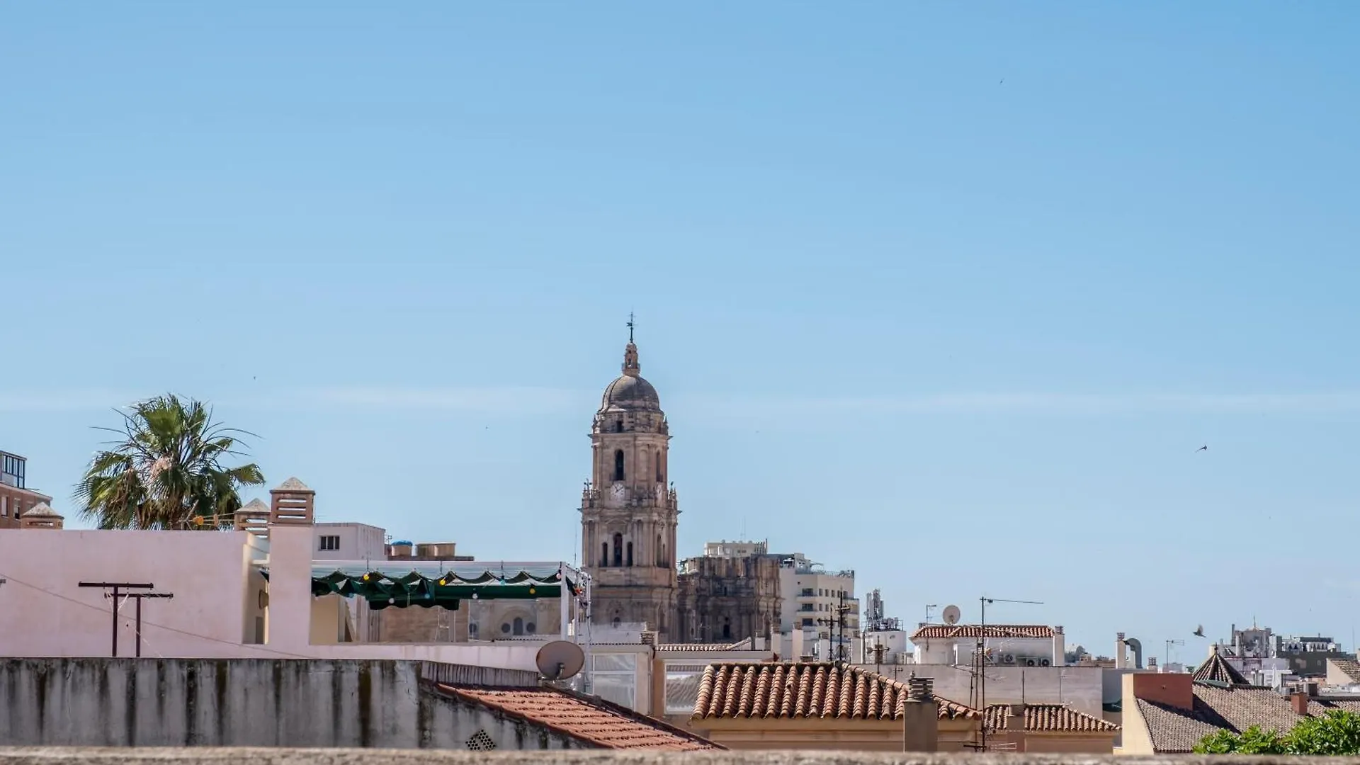 Amazing 2-Bedroom Apartment With Free Parking Malaga