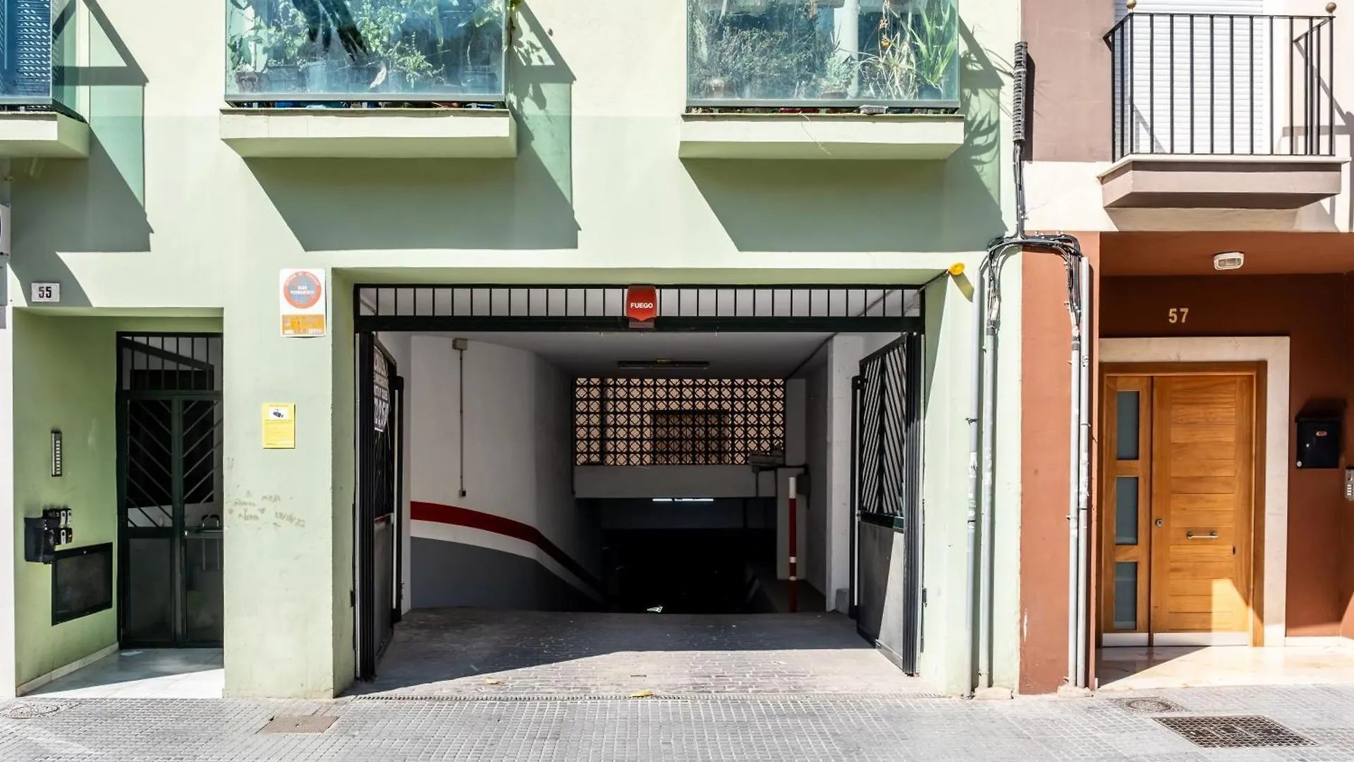 Amazing 2-Bedroom Apartment With Free Parking Malaga 0*,