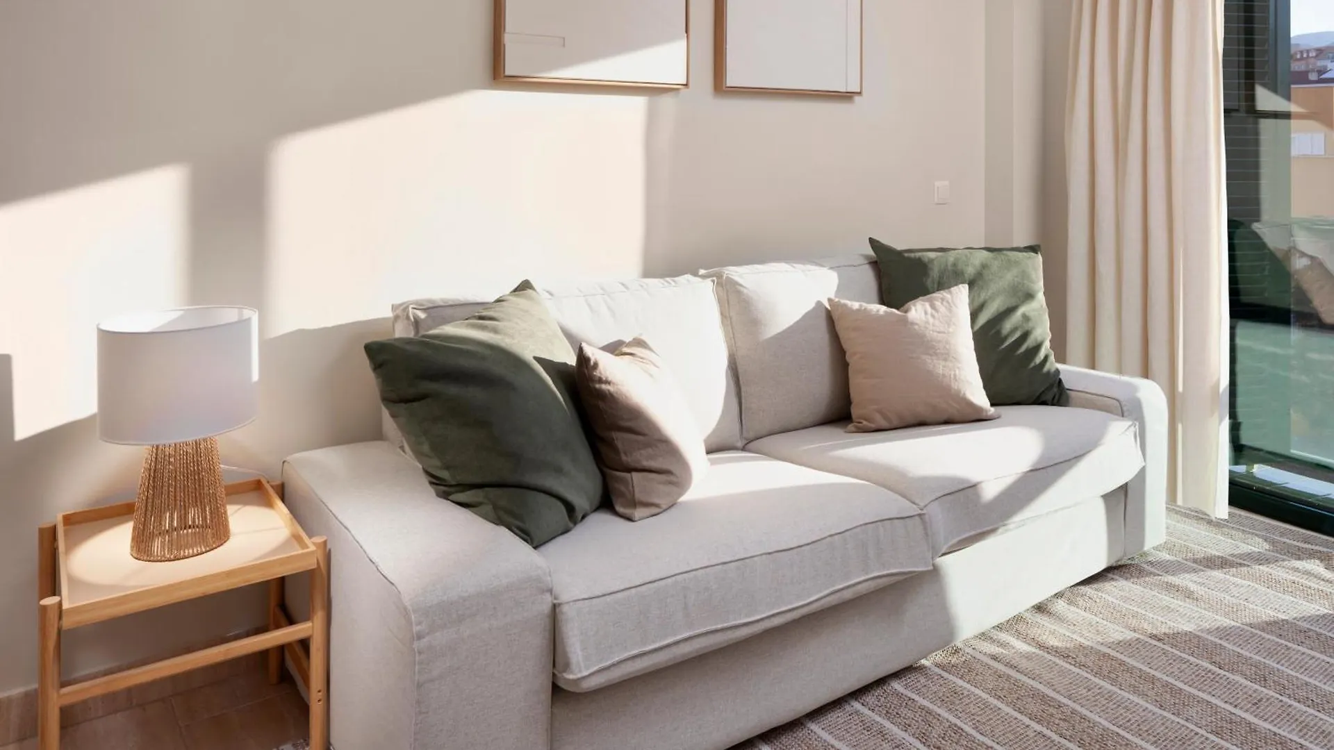 Amazing 2-Bedroom Apartment With Free Parking Malaga