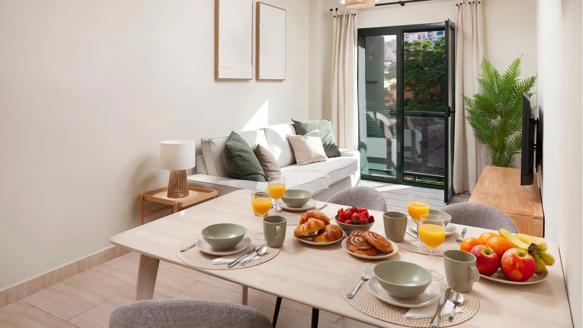 Amazing 2-Bedroom Apartment With Free Parking Malaga