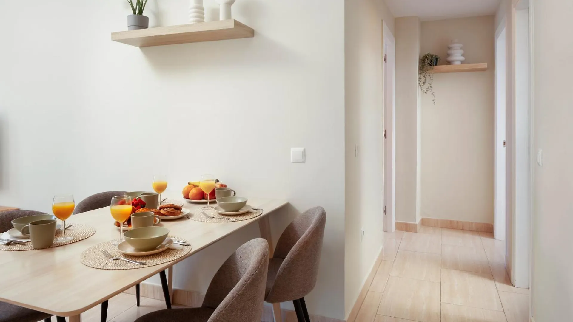 Amazing 2-Bedroom Apartment With Free Parking Malaga 0*,
